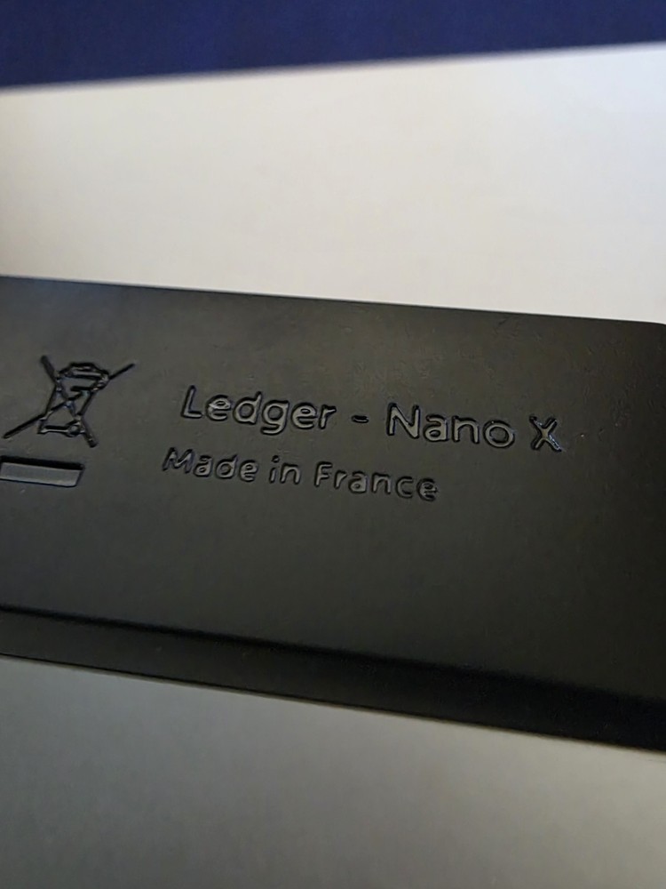 Ledger Nano X Crypto Hardware Wallet Bluetooth New Open Box