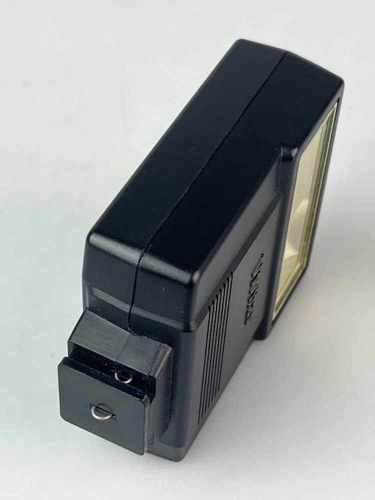 VIVITAR 45 Compact Electronic Flash