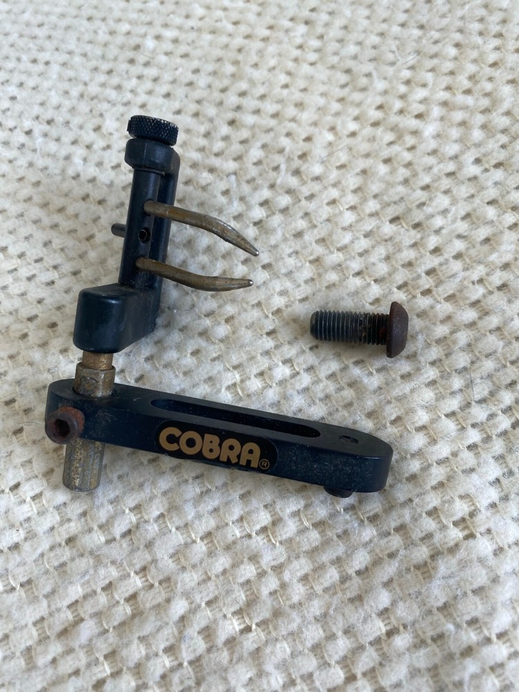 Cobra Dual Prong Flipper Rest