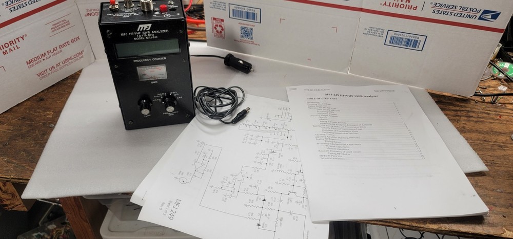 MFJ 249 HF VHF SWR ANALYZER
