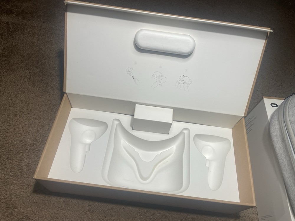 Meta Oculus Quest 2 256GB VR Headset - White