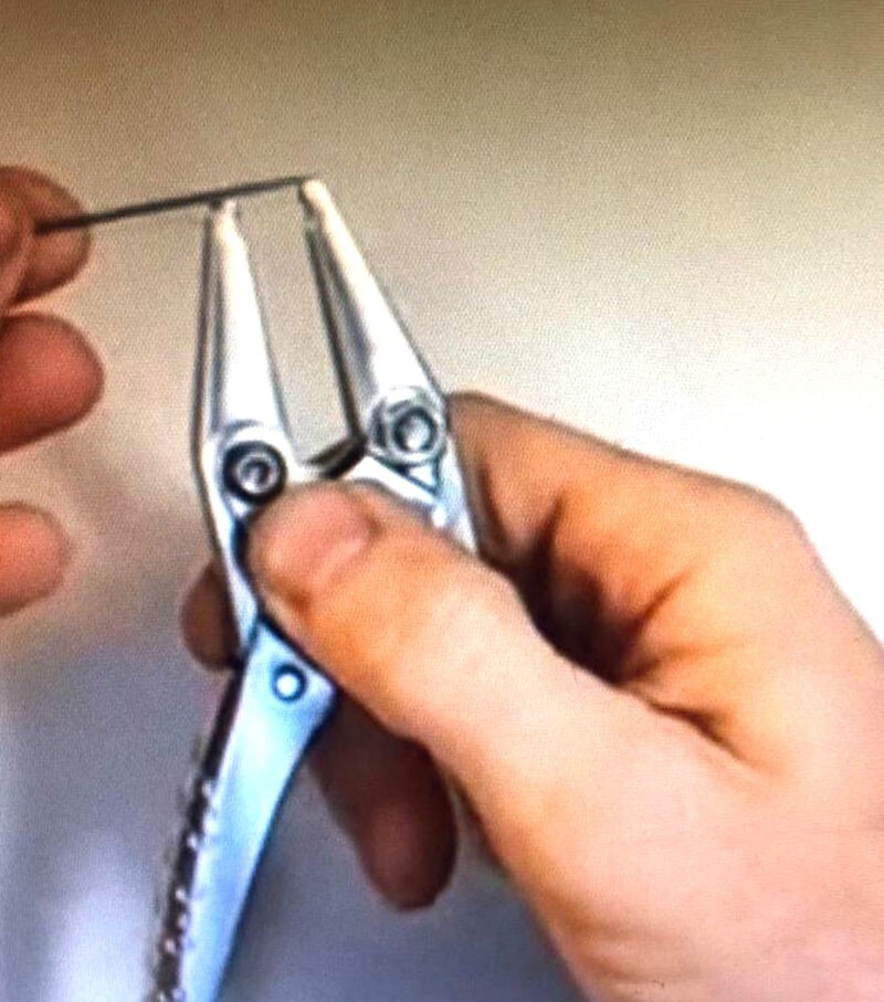 PARALLEL ACTION SPRING INSERTING PLIERS FEATURE FOR WOODWIND MUSIC INSTRUMENTS