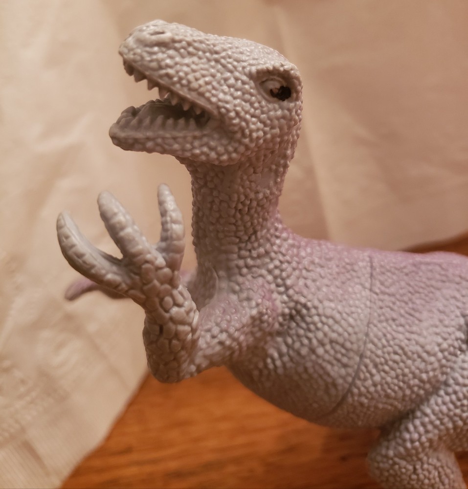 GREENBRIER   Allosaurus figure