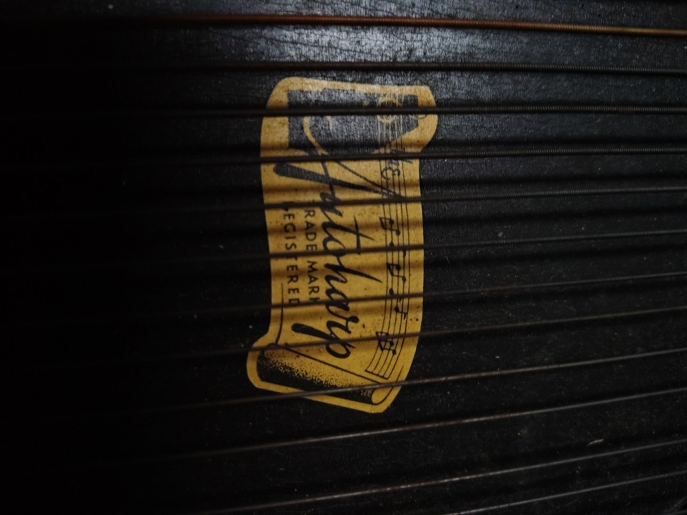 Oscur Schmidt Circa 1920 Auto Harp wSplit Wood; Still Functions +New Strings(35)
