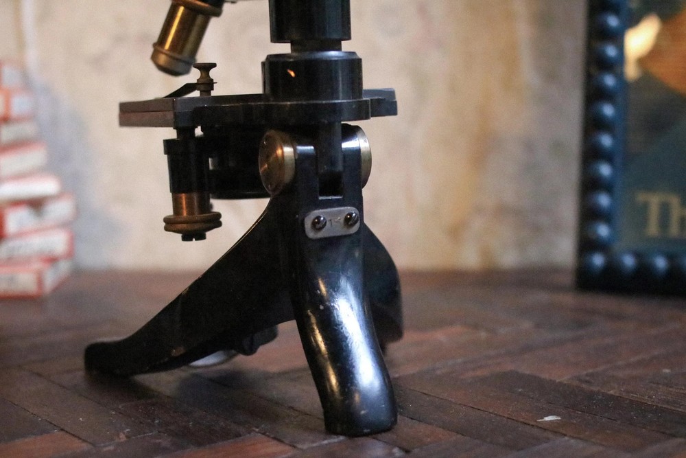 Antique Brass Labratory Microscope – Working Order