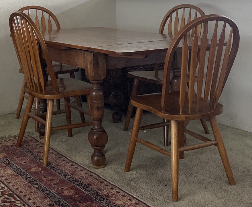 Vintage Solid Oak Dining Rectangle 59.25” Table. 4 Arrowback Chairs. Made Taiwan