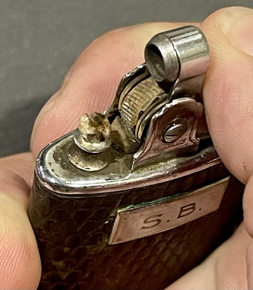 Vintage Ronson Standard Monogrammed Alligator Leather Automatic Lighter