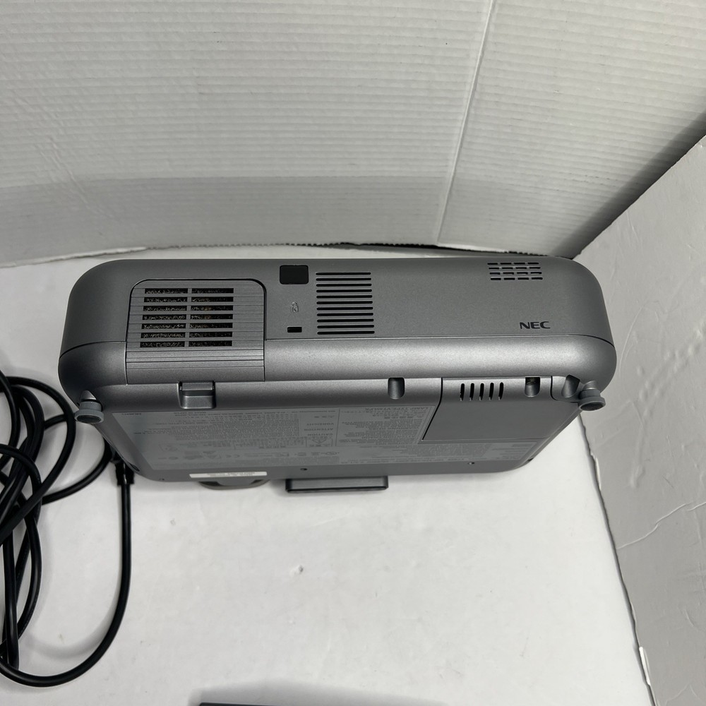 NEC VT45K Video Projector