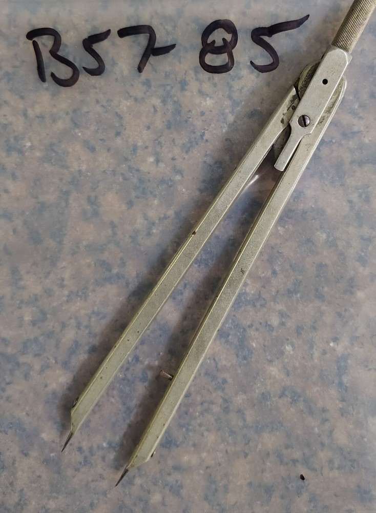 🗽VINTAGE DIVIDER 8"