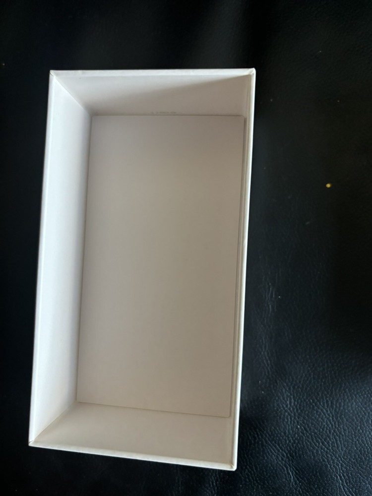 Apple Iphone 8 Rose gold 64 Gb Original Empty Phone Box Only