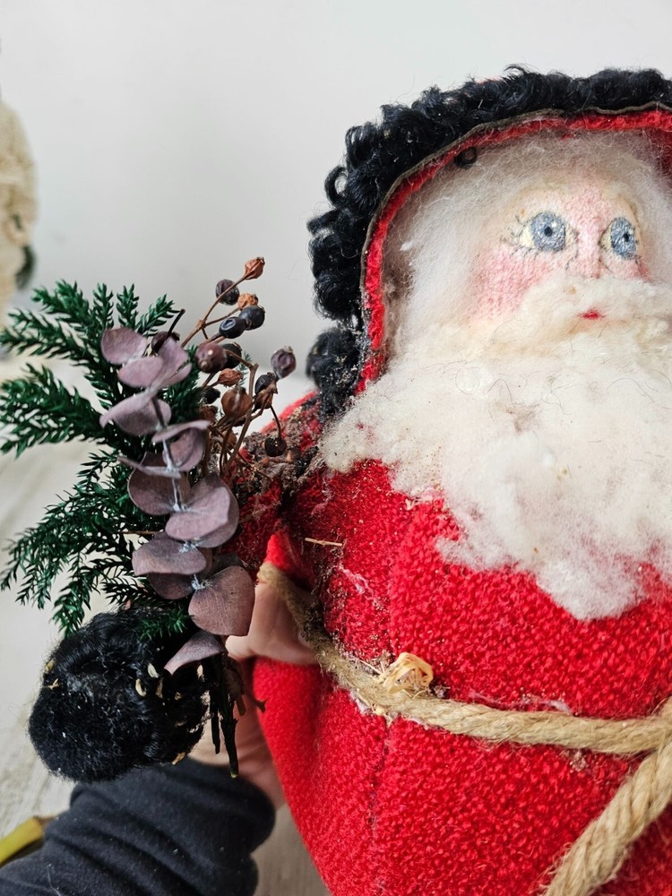 Jackie Santa 1989 folk art tree statute decor