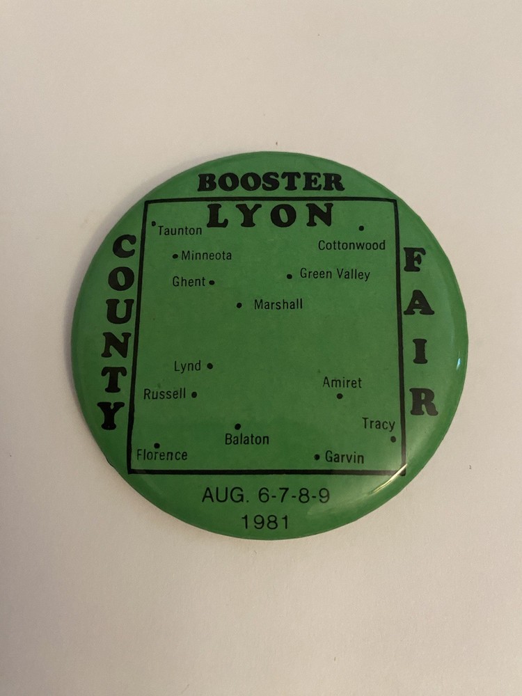 Lyon County Fair Minnesota 1981 Pin Back Button P136