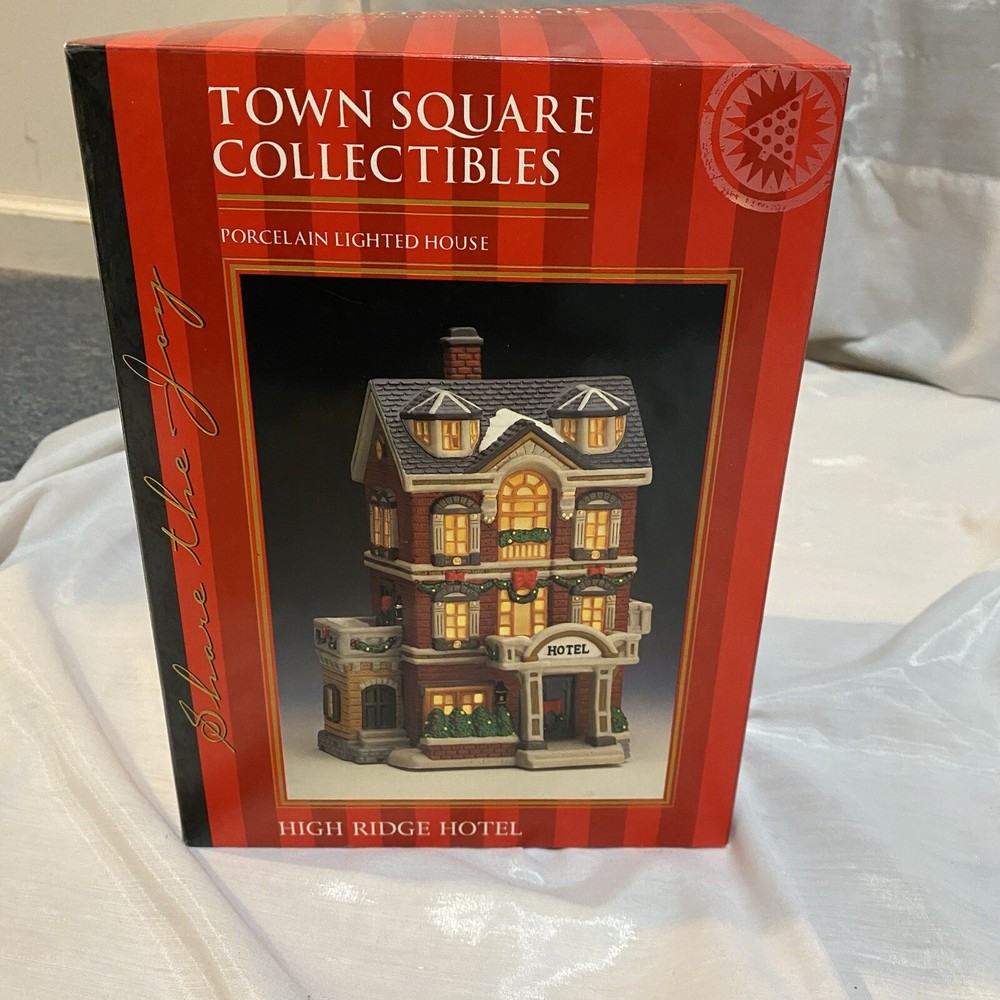 Town Square Collectibles High Ridge Hotel  lighted