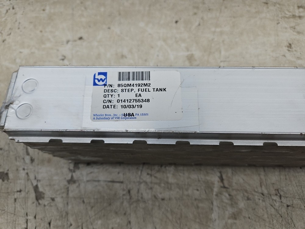 Mack Fuel Tank Step 85QM4192M2