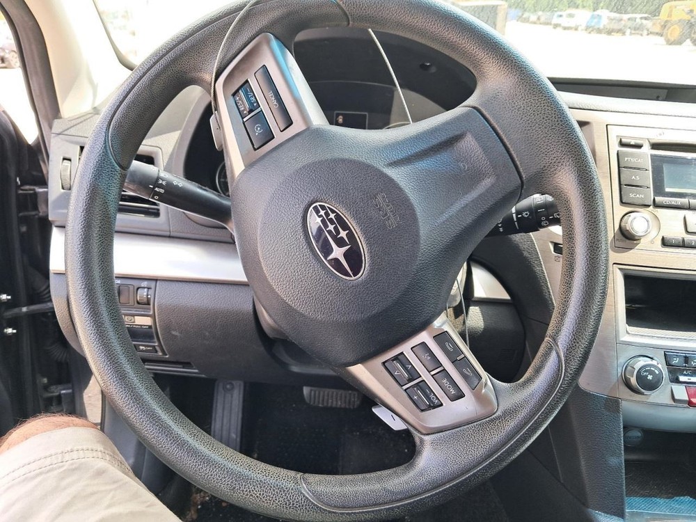LEGACY 2013 Glove Box 4760230