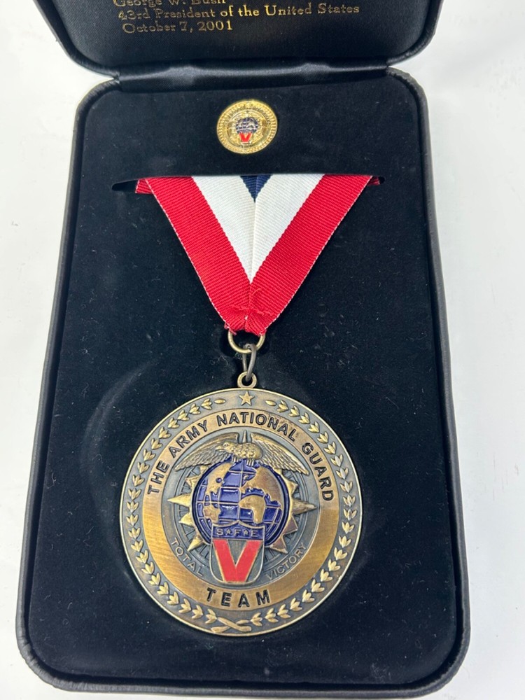 2001 US Army National Guard Boxed Medal