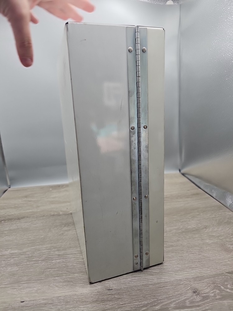 GILBERT Microscope & Lab Set in metal case incomplete