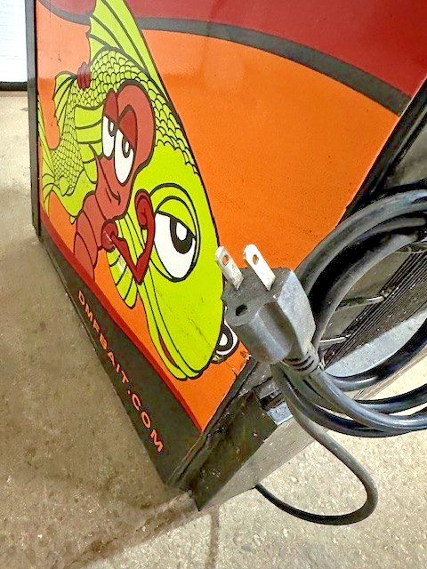 "DISPLAY COOLER SC98" COUNTERTOP LED LIGHTED DISPLAY COOLER FOR LIVE BAIT