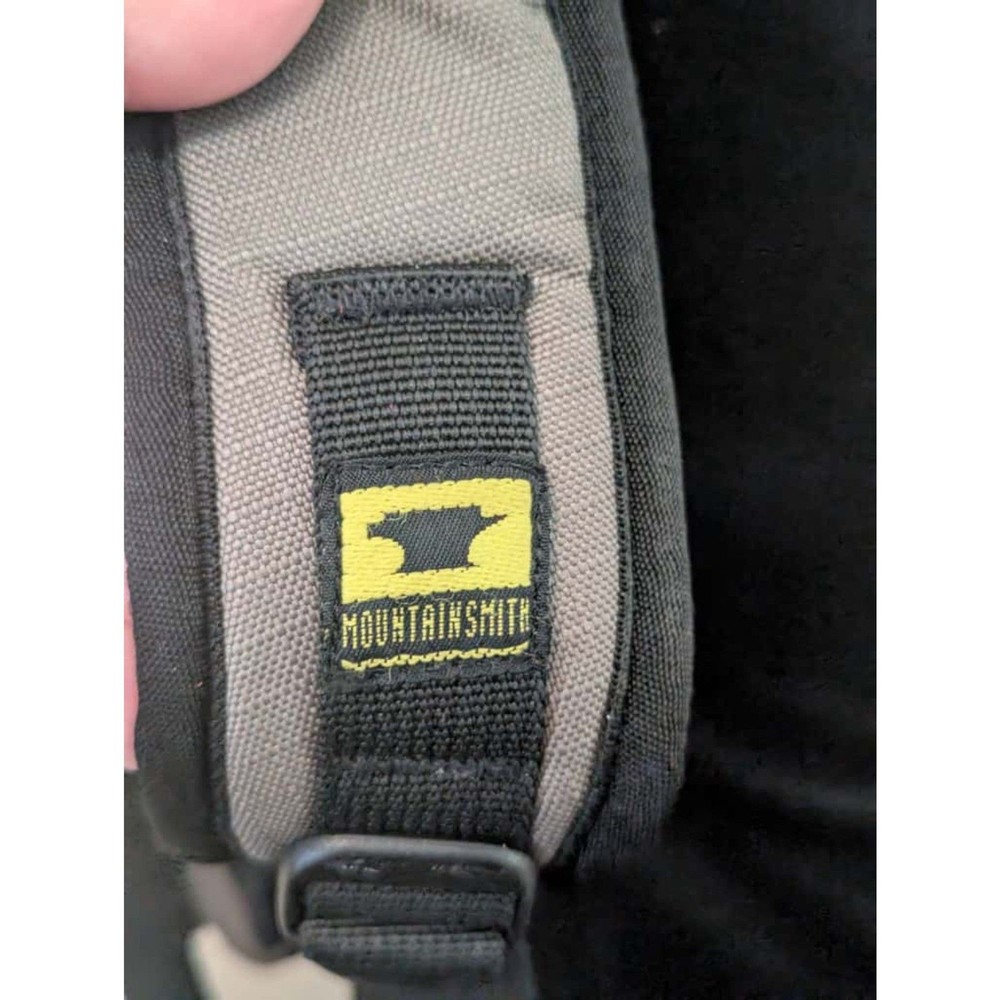 Mountainsmith Anvil Daypack, Gray & Black