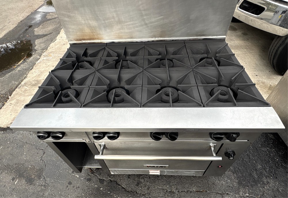 Vulcan 8 burner Range Oven - Model - 48s-8bn