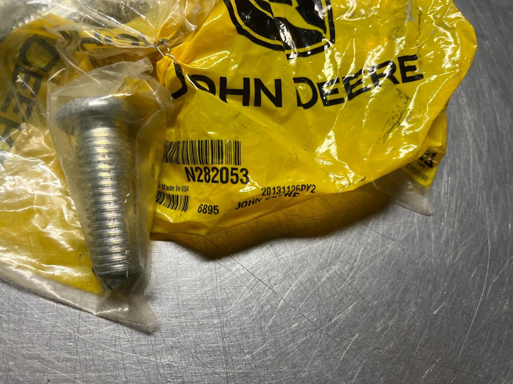 N282053 John Deere Bolt