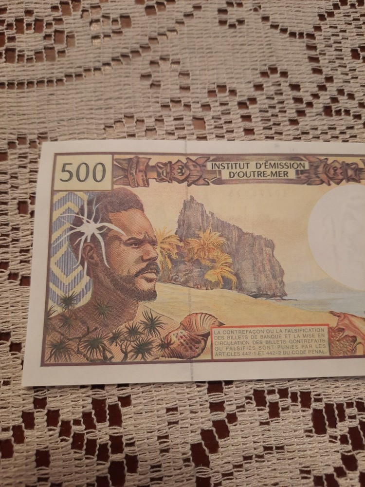 FRENCH POLYNESIA ----- 500 FRANCS BANKNOTE ---- UNC ----
