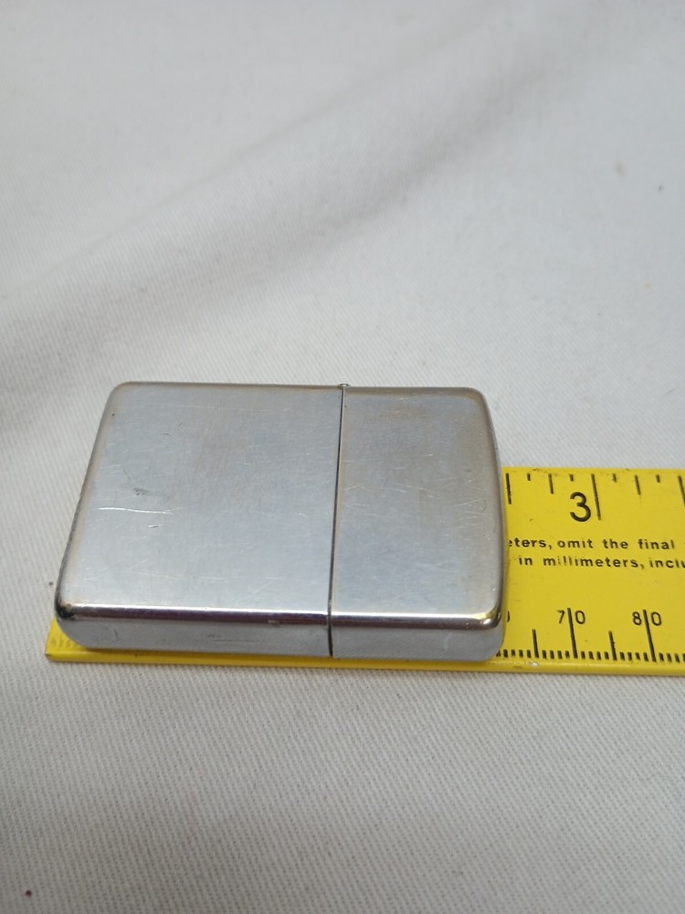 Genuine ZIPPO Brushed Chrome Refillable Windproof Lighter Needs New Flint