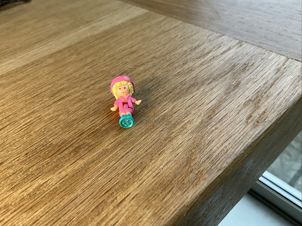 POLLY POCKET REPLACEMENT SPARE FIGURE FOR FUN TIME CLOCK PINK VARIATION 1991