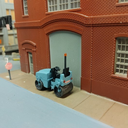 1/87 HO Scale Custom Built 4 Ton Caterpillar Vibratory Asphalt Roller