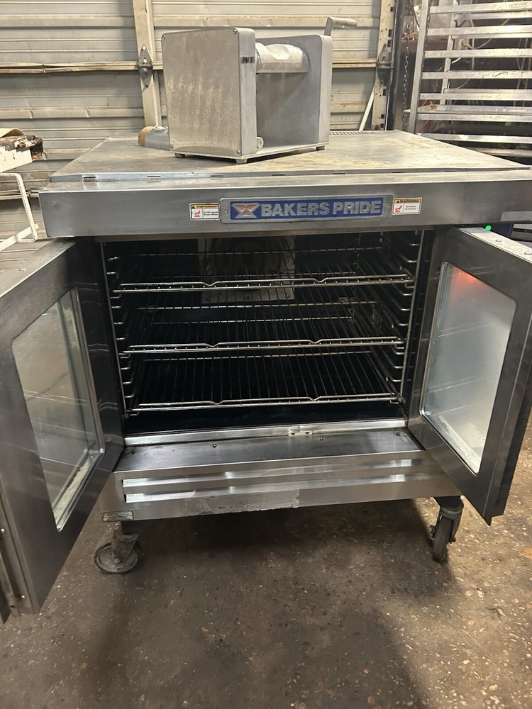 Bakers Pride Oven