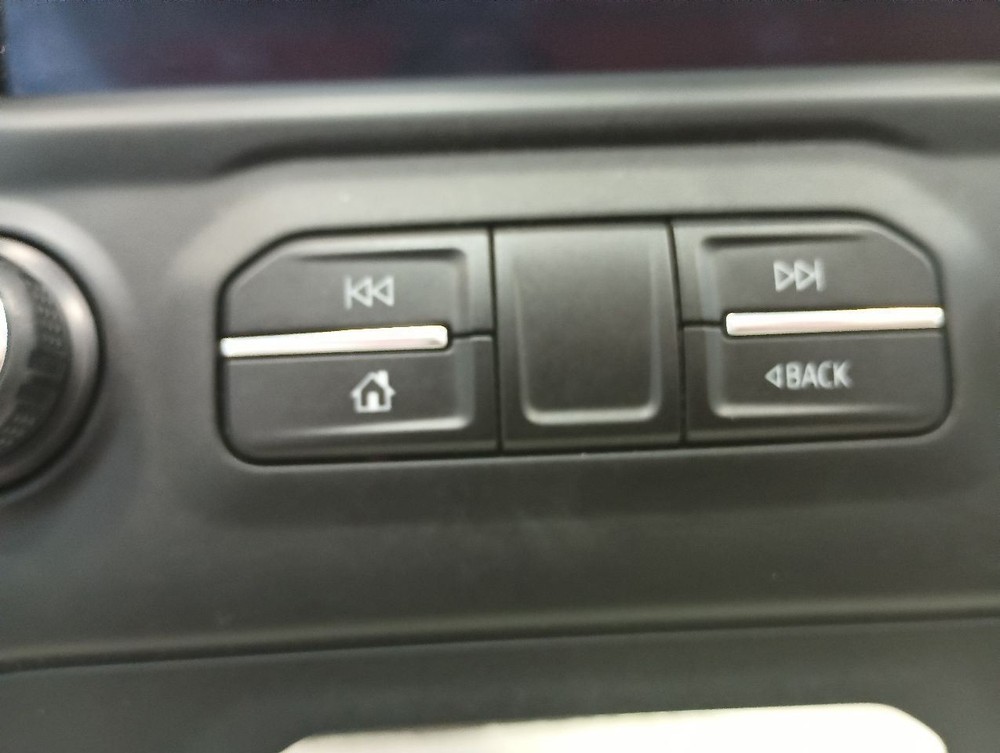 Display Screen w/Control Panel from 2019 Chevrolet Silverado 1500 12181999