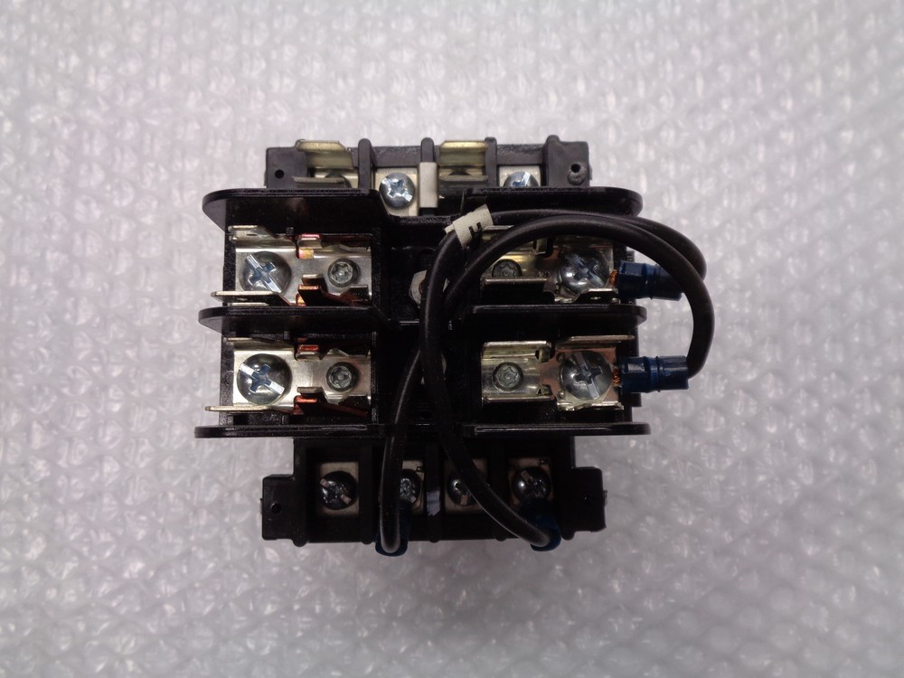CUTLER HAMMER C0100E3AFB TRANSFORMER NSMP