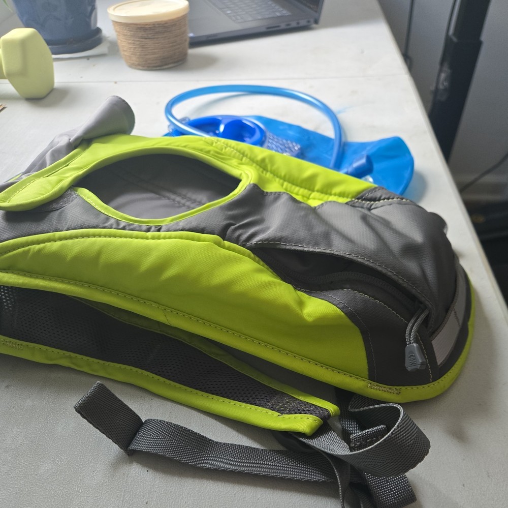 Camelbak Hydration Backpack 50 Oz./ 1.5L Black Hydrobak