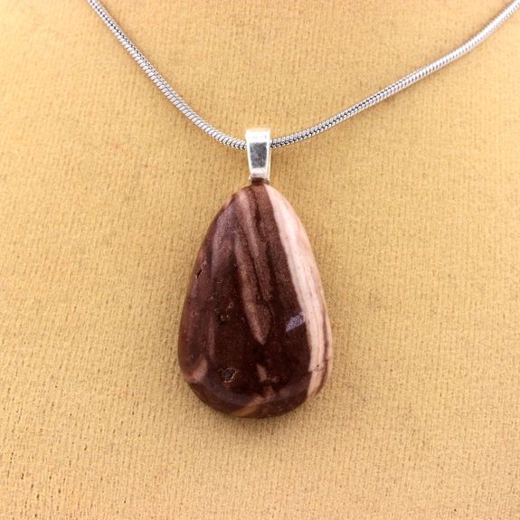 Jasper Necklace. 29.48 Ct. Madagascar.
