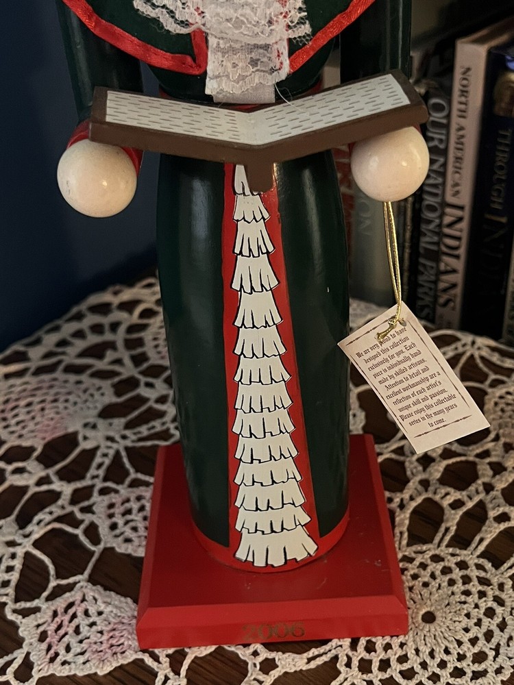 Nutcracker Victorian Caroler Choir 2008 Limited Edition Christmas Decor Retro