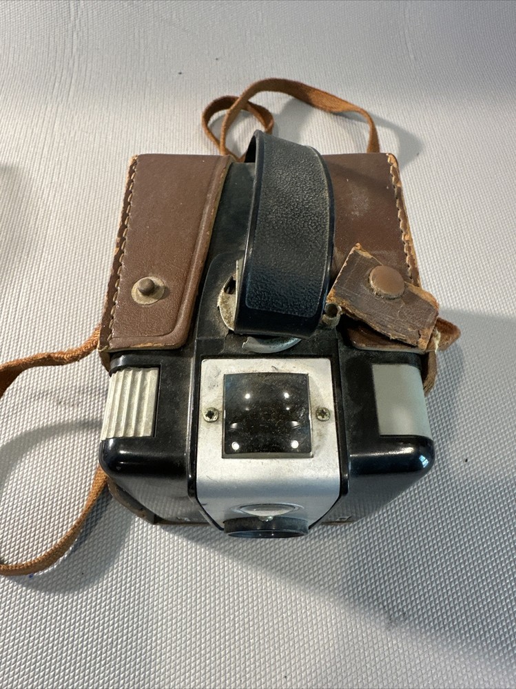Kodak Vintage Brownie Hawkeye Camera Flash Model UNTESTED