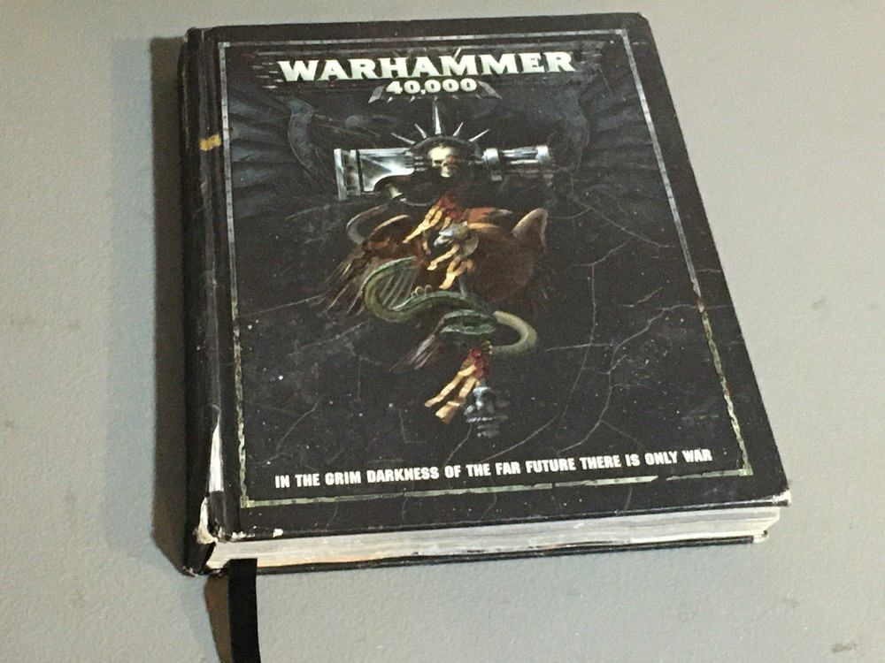 BOOK WARHAMMER 40K GRIM DARKNESS RULEBOOK 2017 HB USED HP DMG