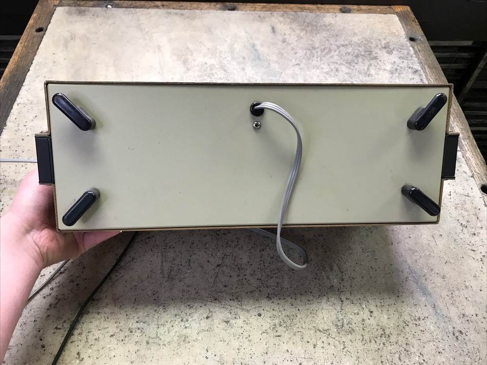 Vntg Heathkit Utility Solid State Voltmeter Model IM-16 - Powers On - 902 2401