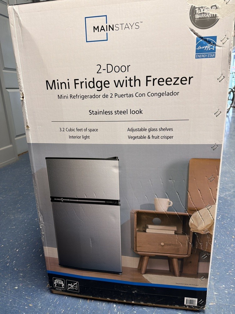 Mainstays DG40BY1A Mini Fridge with Freezer
