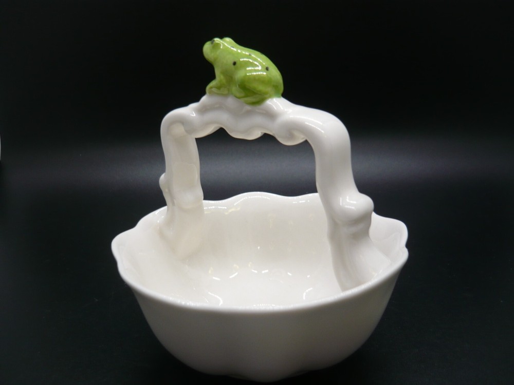 Peppertree Tabletops Frog Ceramic Trinket Dish