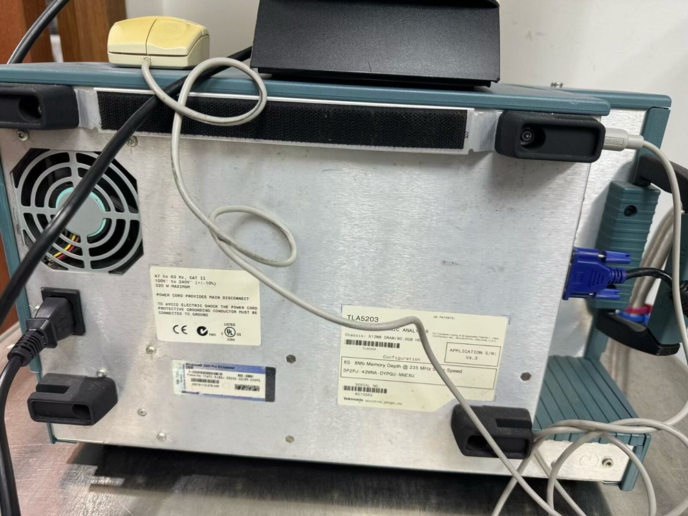 Tektronix TLA5203 102 Channel Logic Analyzer
