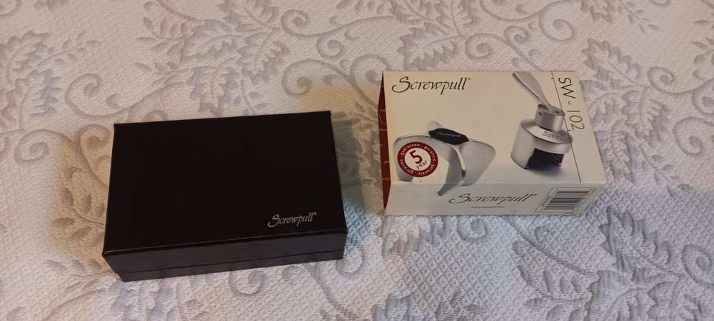 Screwpull LeCreuset Wine Opener Pull with Bottle Seal Cap