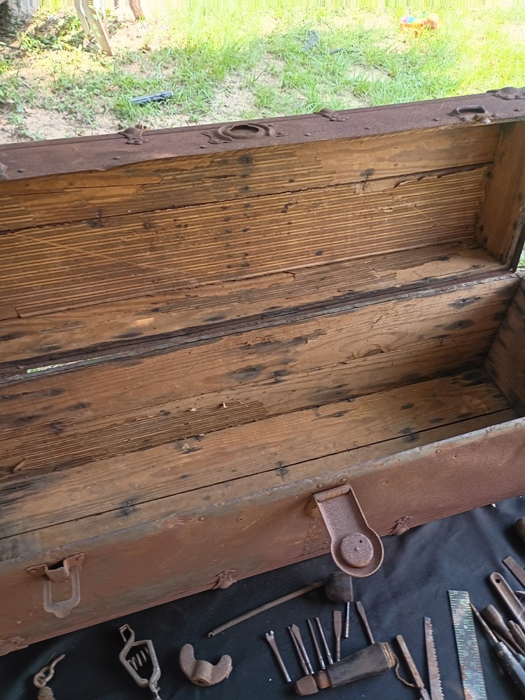 Antique Tools And Trunk 45 Items!!!!Inside !!