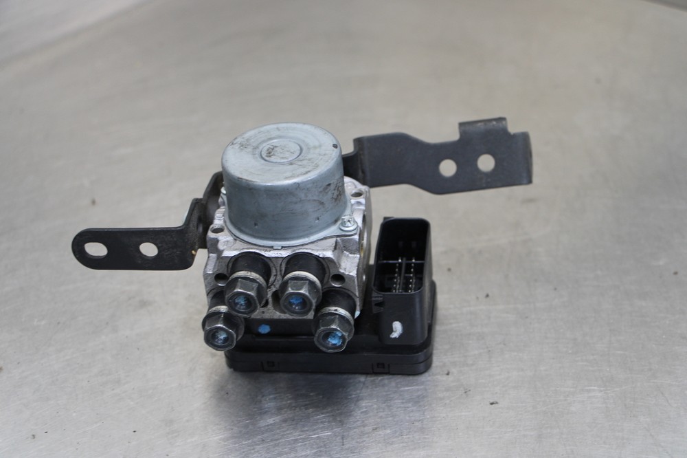 18-23 KAWASAKI NINJA 400 ABS PUMP UNIT MODULE