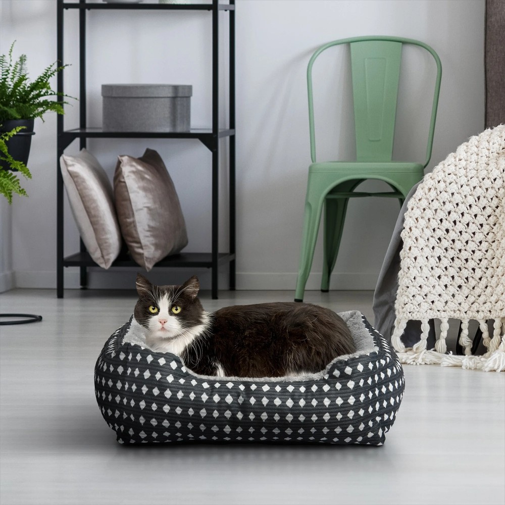 Plush Pet Bed Cuddle Bed for Small Breeds