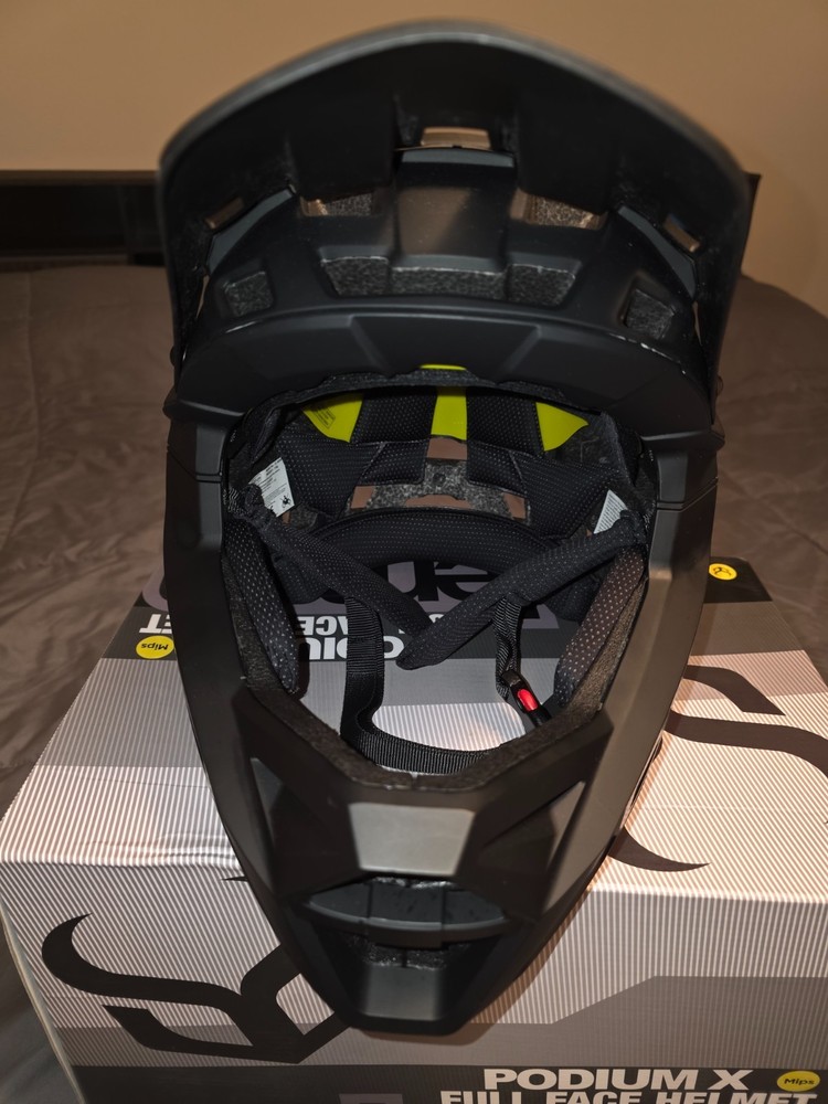 Demon Podium Helmet with MIPS Large