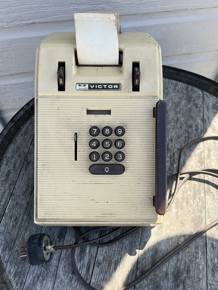VTG Victor 782552 10 Key Adding Machine. Power tested-Needs Work-Display/Parts