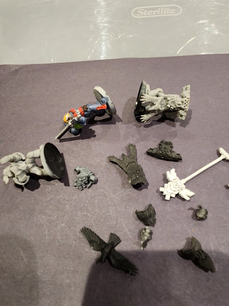 warhammer 40k space wolves models and bits