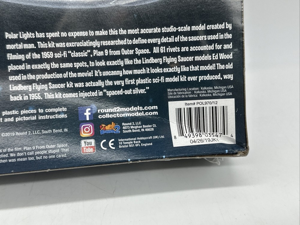 PLAN 9 FROM OUTER SPACE FLYING SAUCER POLAR LIGHTS MODEL KIT