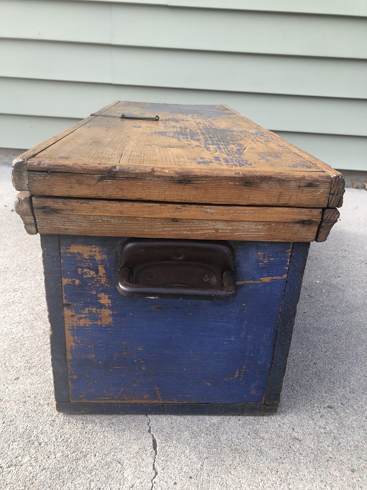 Antique 1860-1890 Rustic/Primitive Norwegian Distressed Pine Trunk